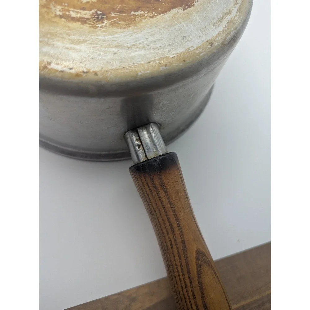 Vtg Mirro Sauce Pan Pot with‎ Lid Aluminum Wood Handle 2 Quart 1.9 L 54221-133C